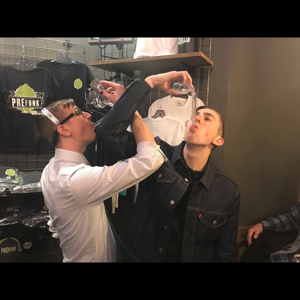 Meet your Posher, Deston